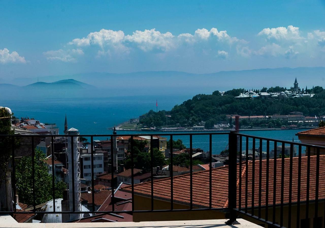 Royal Taksim 3*