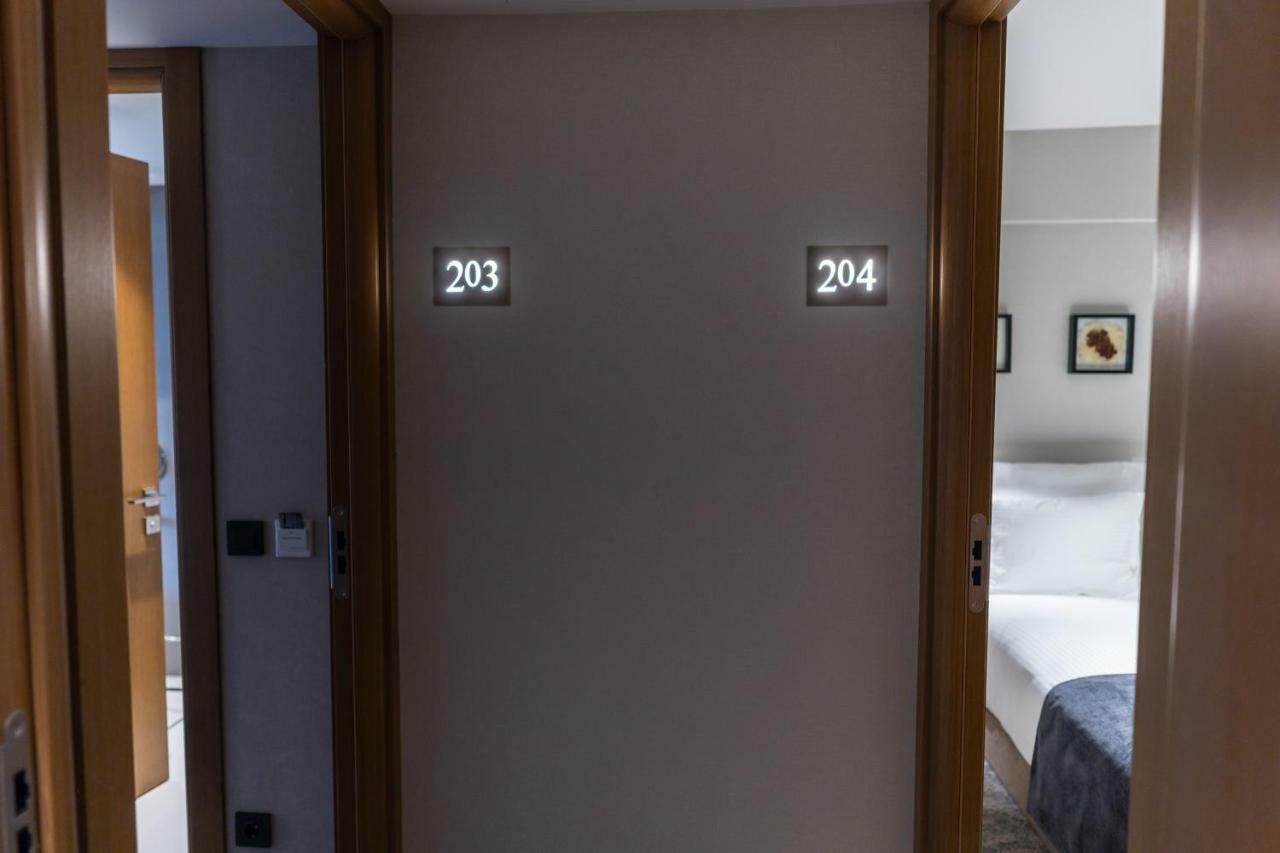 Hotel Meg 2*