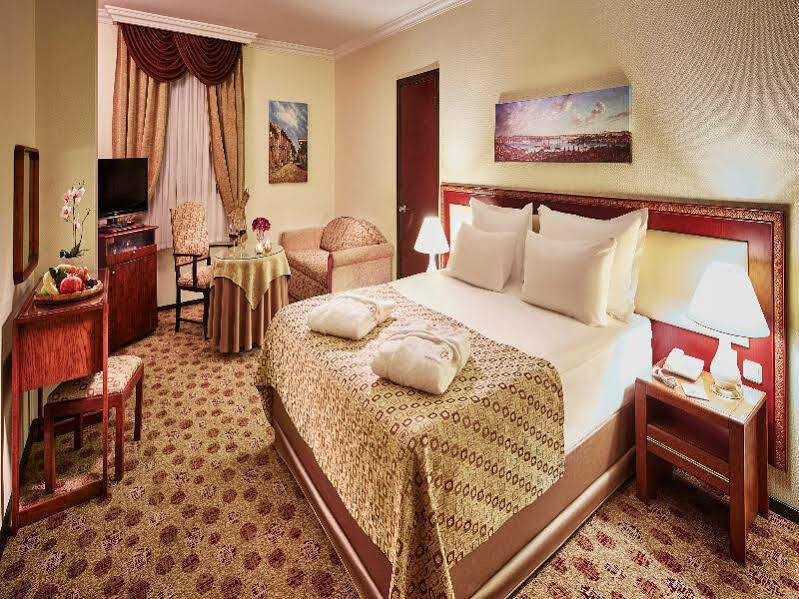Güneş Merter 4*
