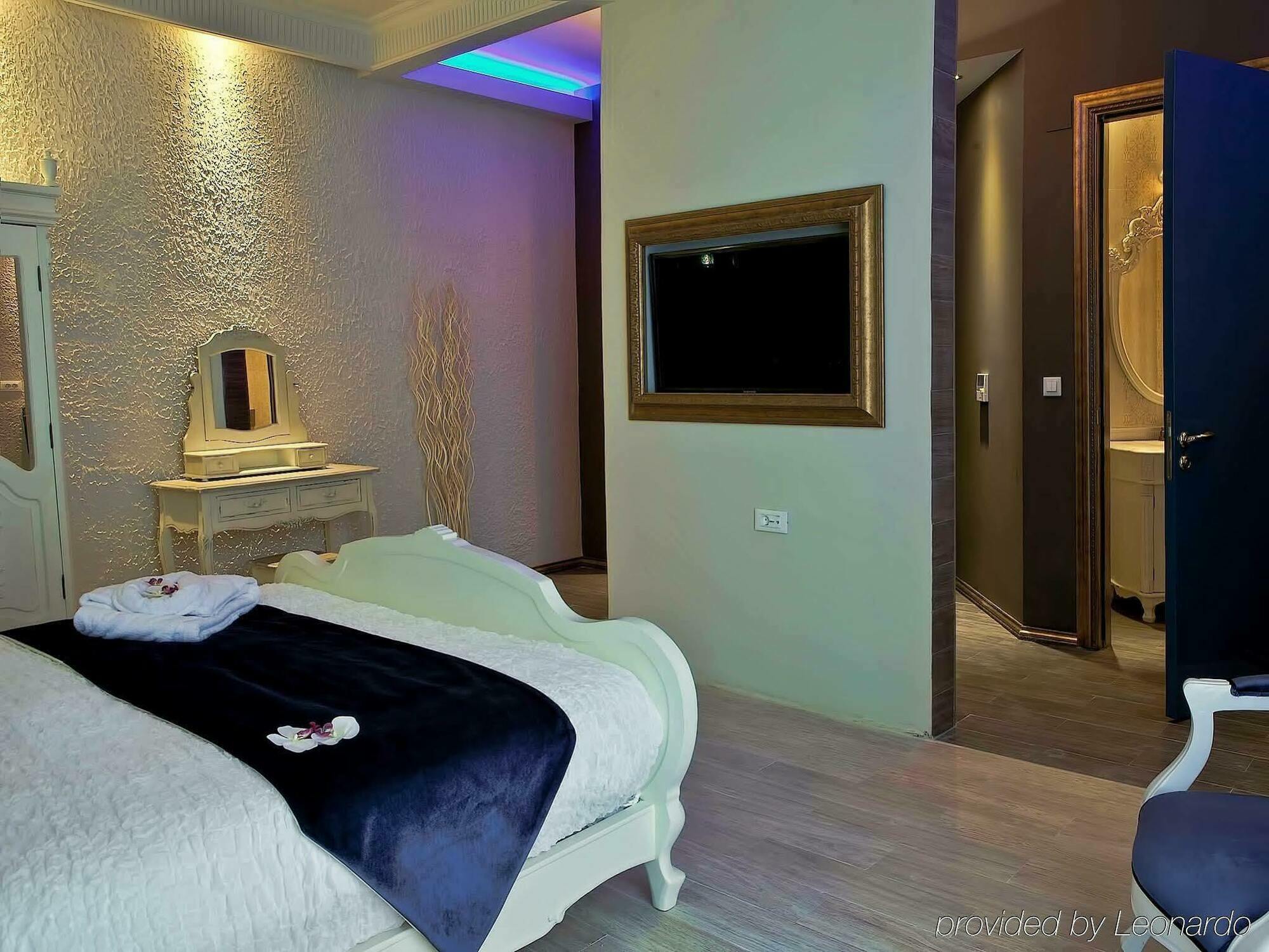 Mood Design 4*
