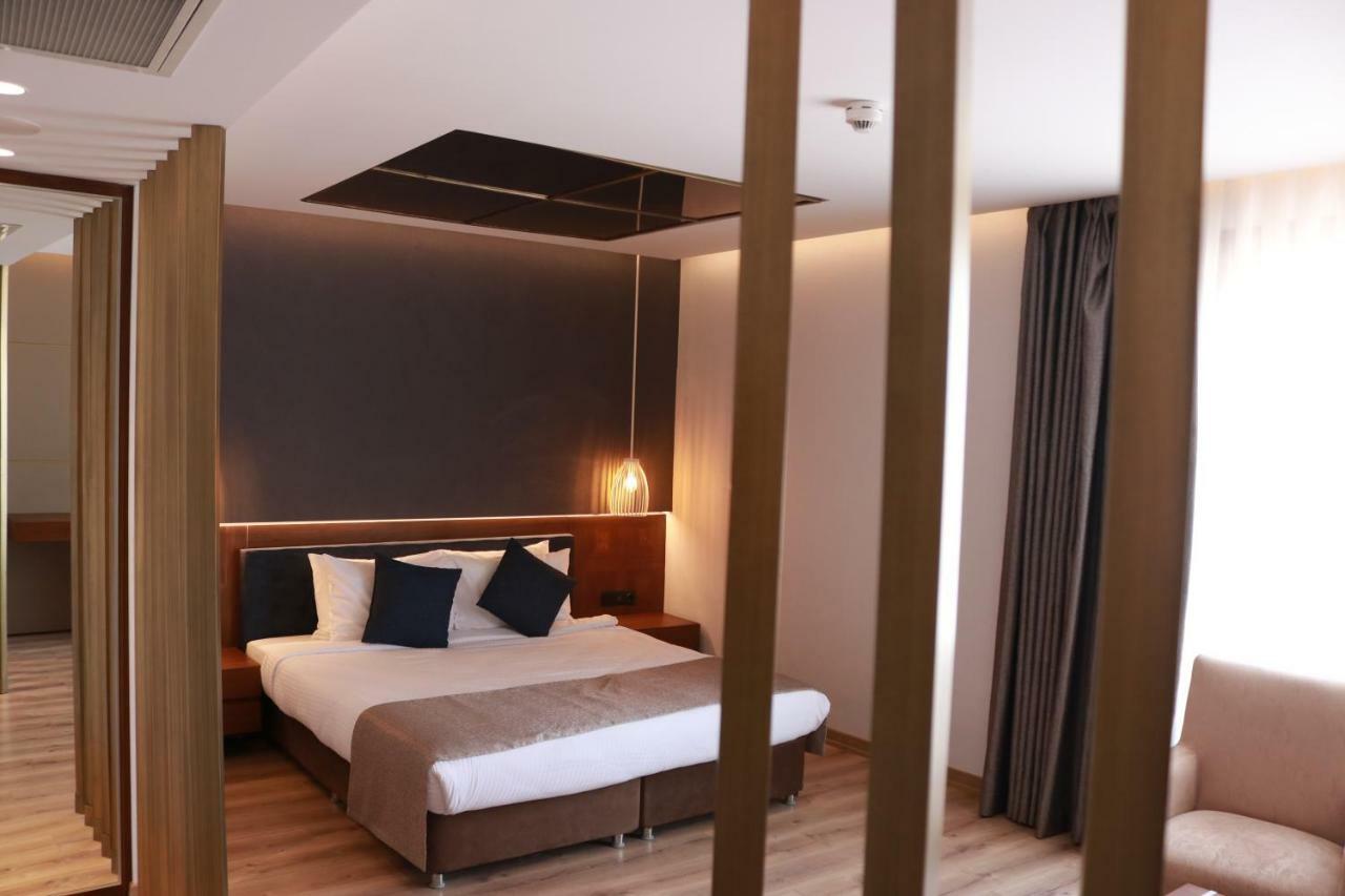 Nova Plaza Crystal &