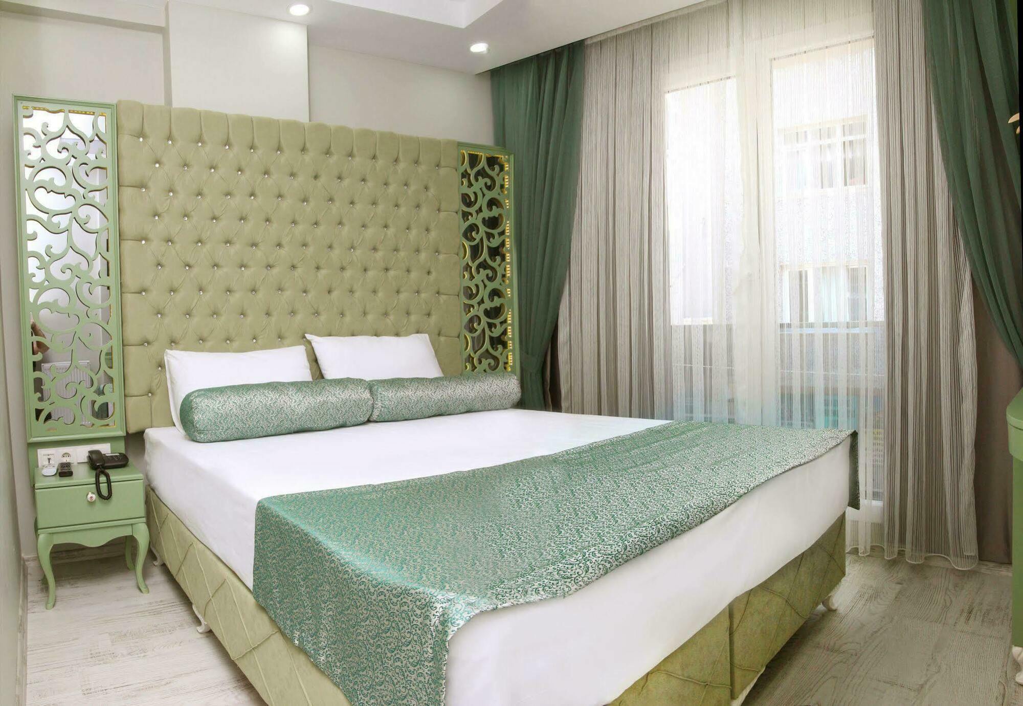 Garden Hotel 3*