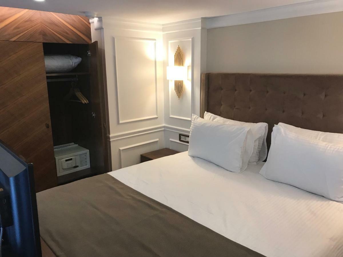 Old Port Hotel 2*