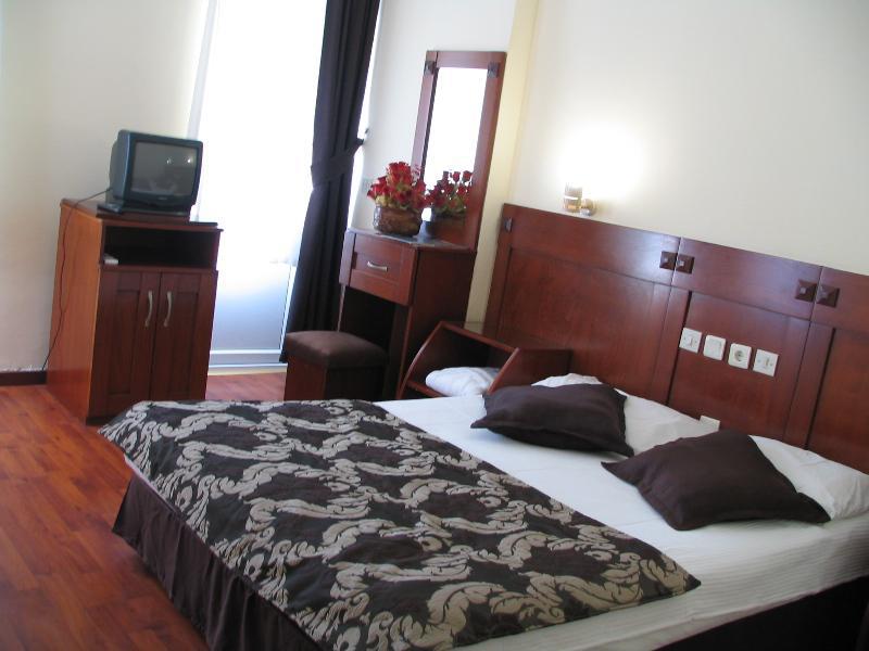 Glorious Hotel