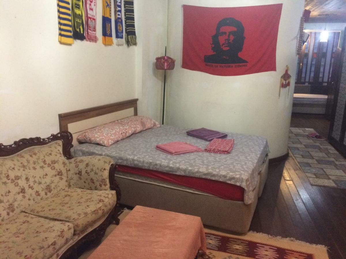 Planet Paprika Hostel *