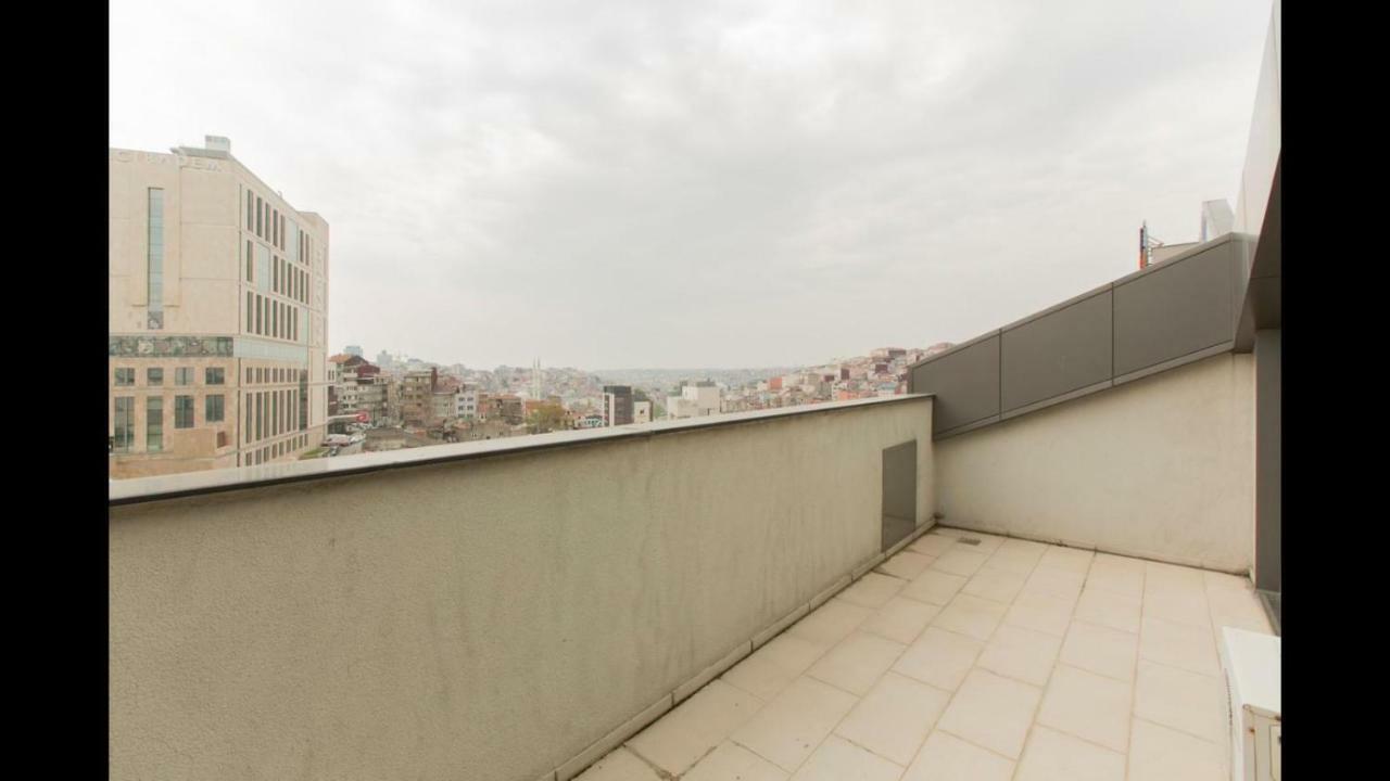 Cts Elysium Duplex Apt. 85 *