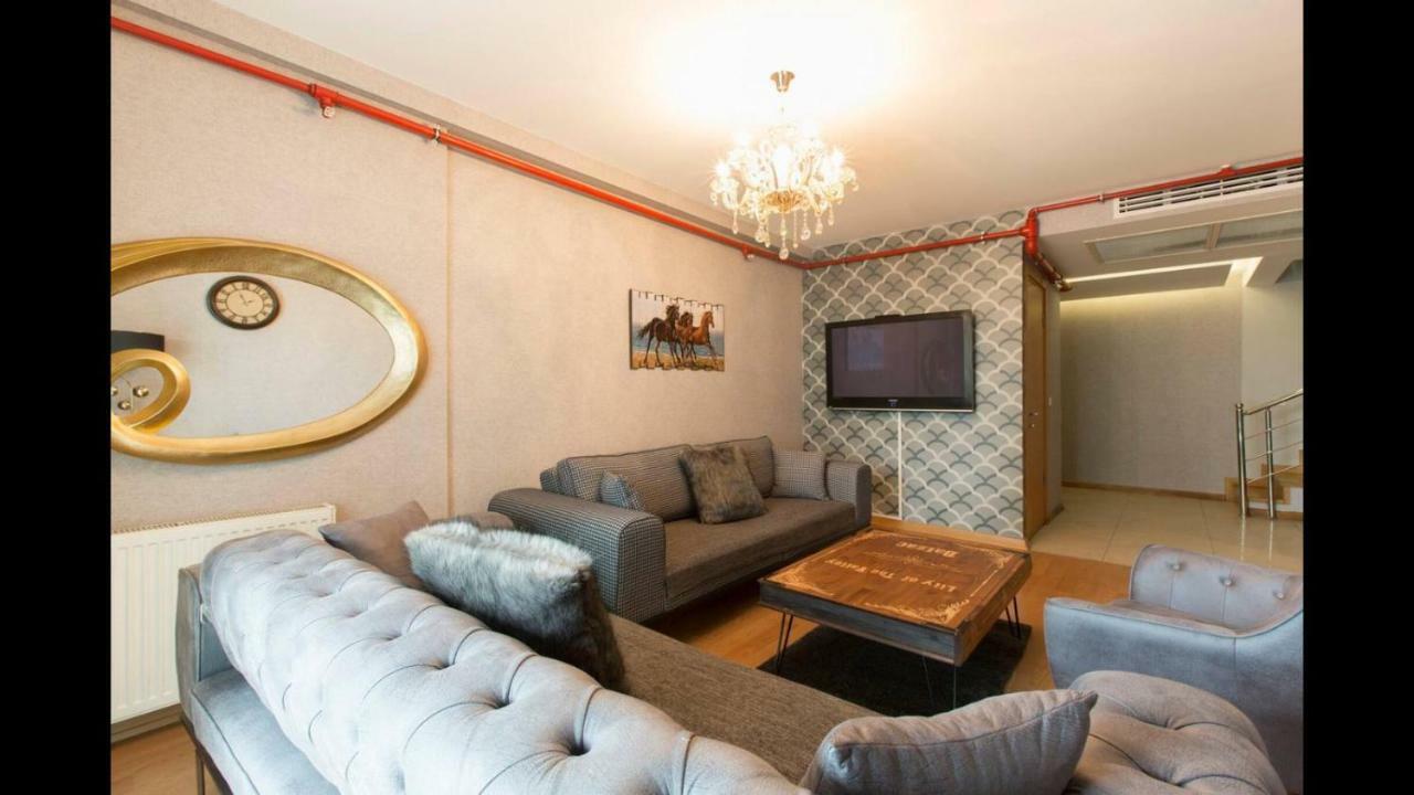 Cts Elysium Duplex Apt. 85