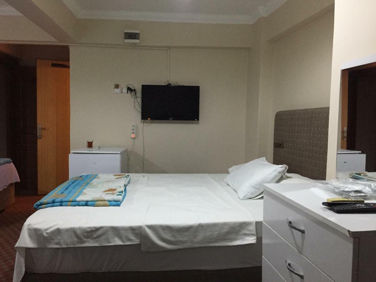 Otel Paris 2*