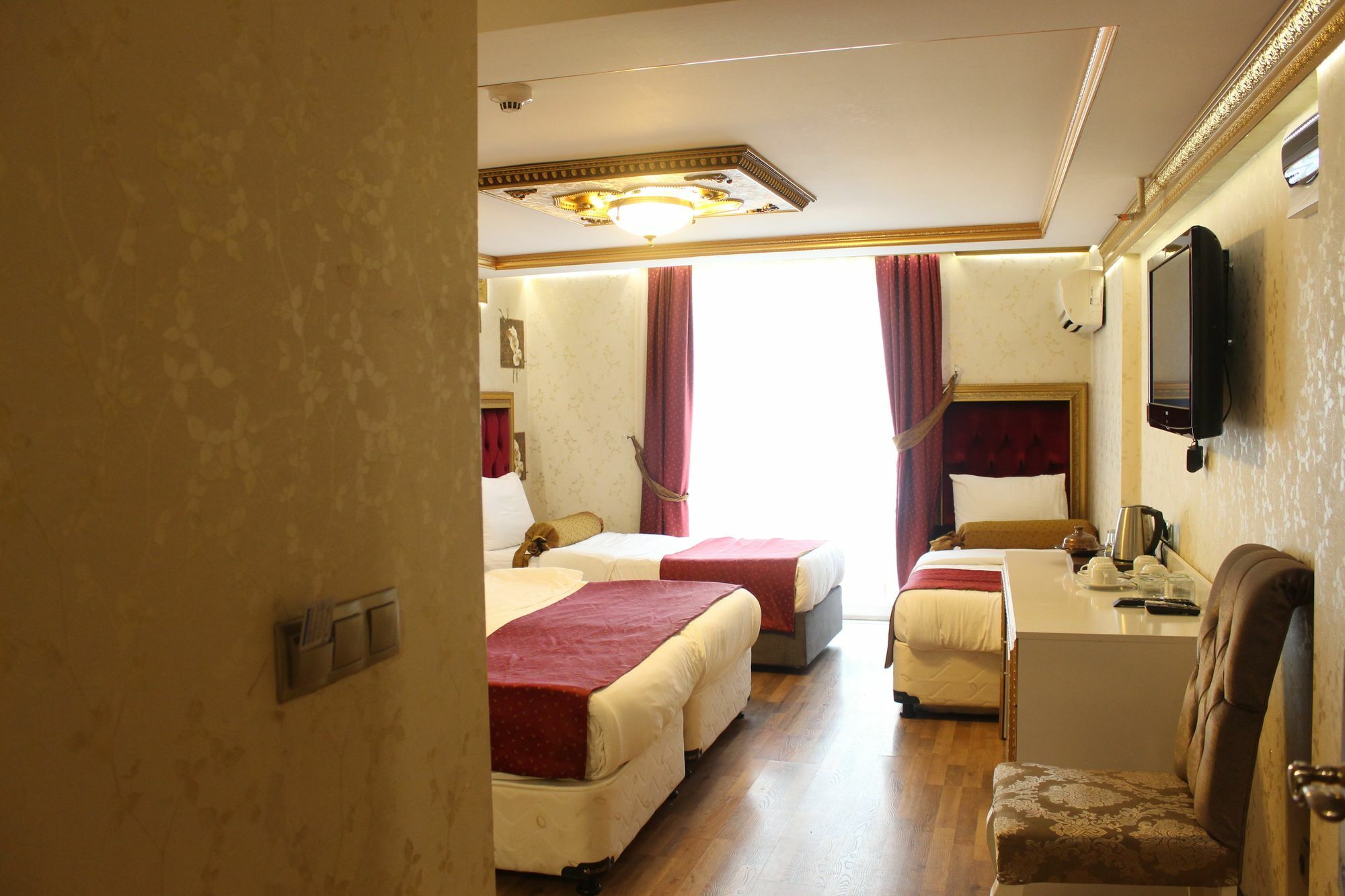 Marmara Deluxe Hotel 4*