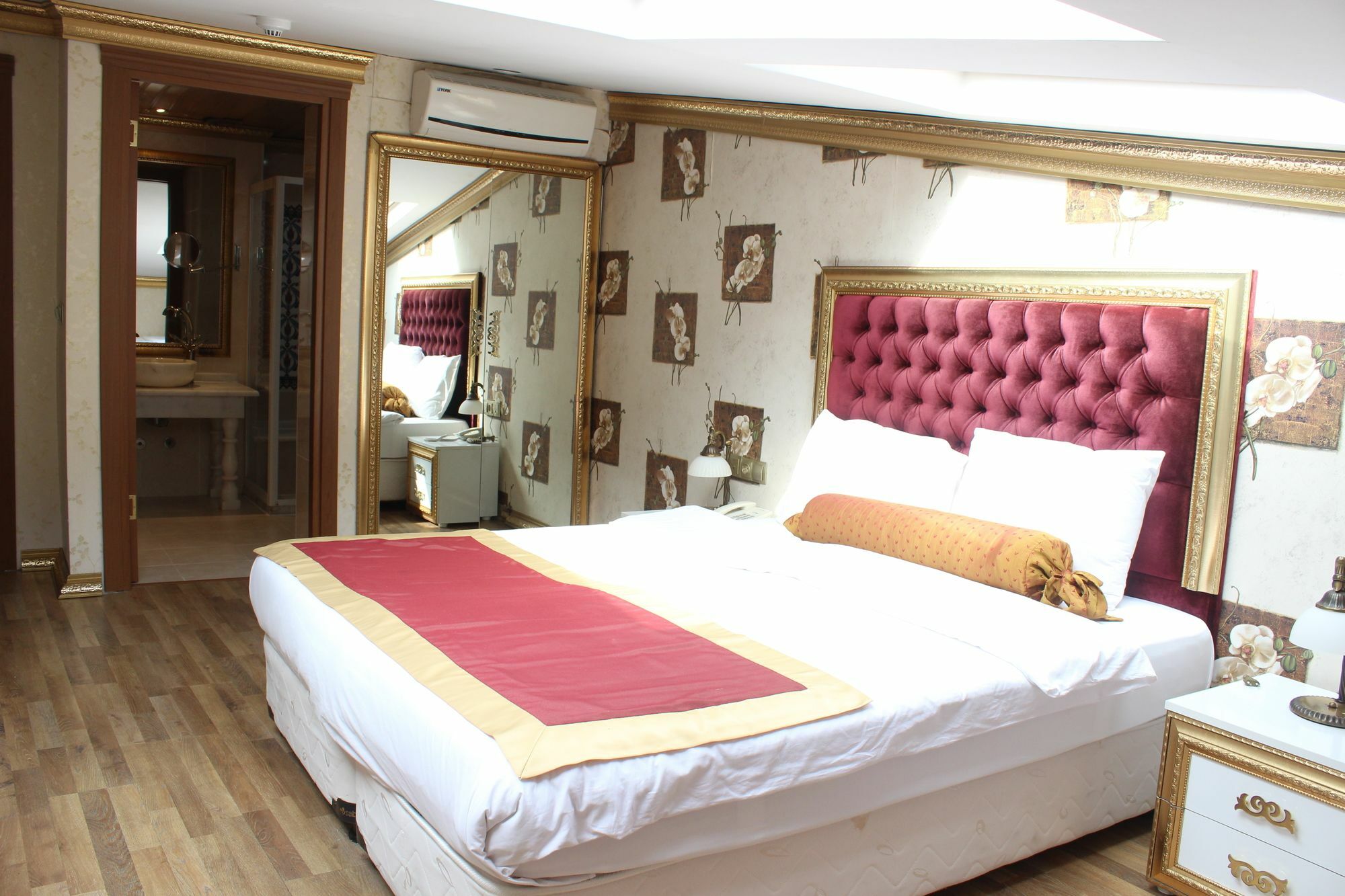 Hotel Marmara Deluxe