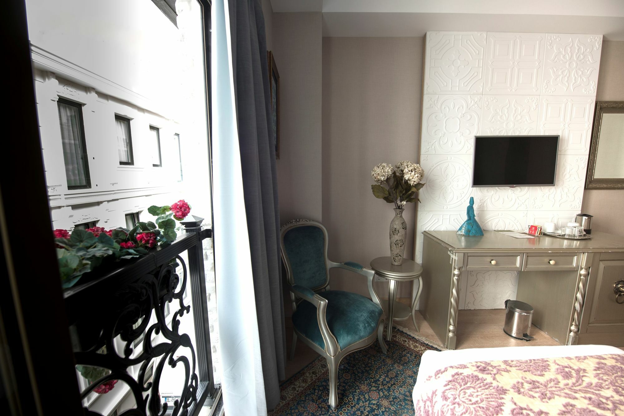 Aybar & 4* Istanbul