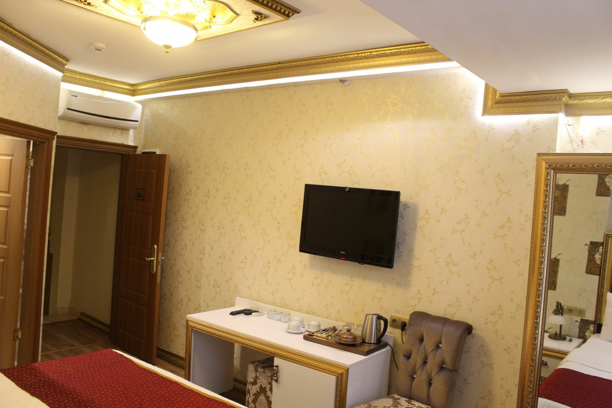 Marmara Deluxe Hotel 4*