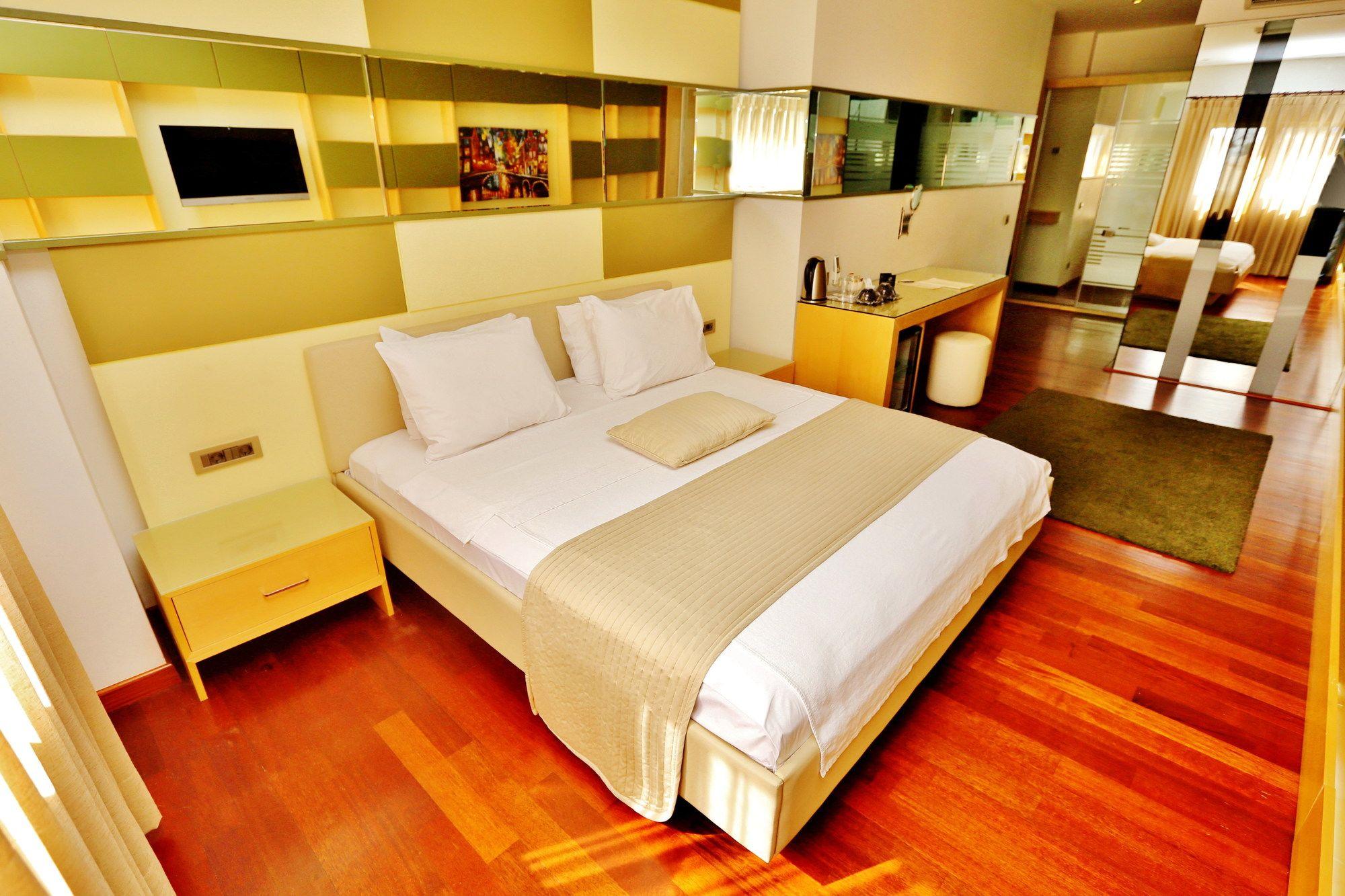 Hotel Eternity Boutique 4*