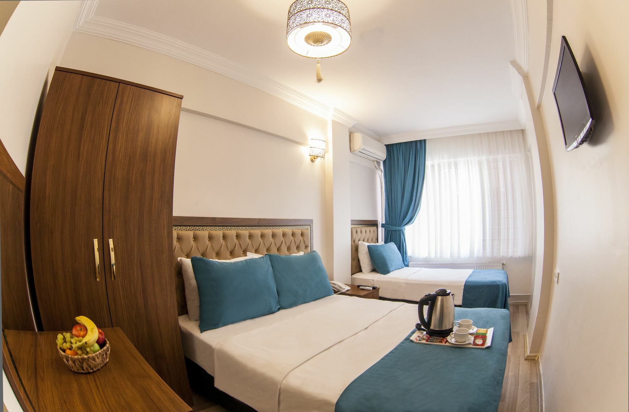 Sirkeci And Hotel 3*