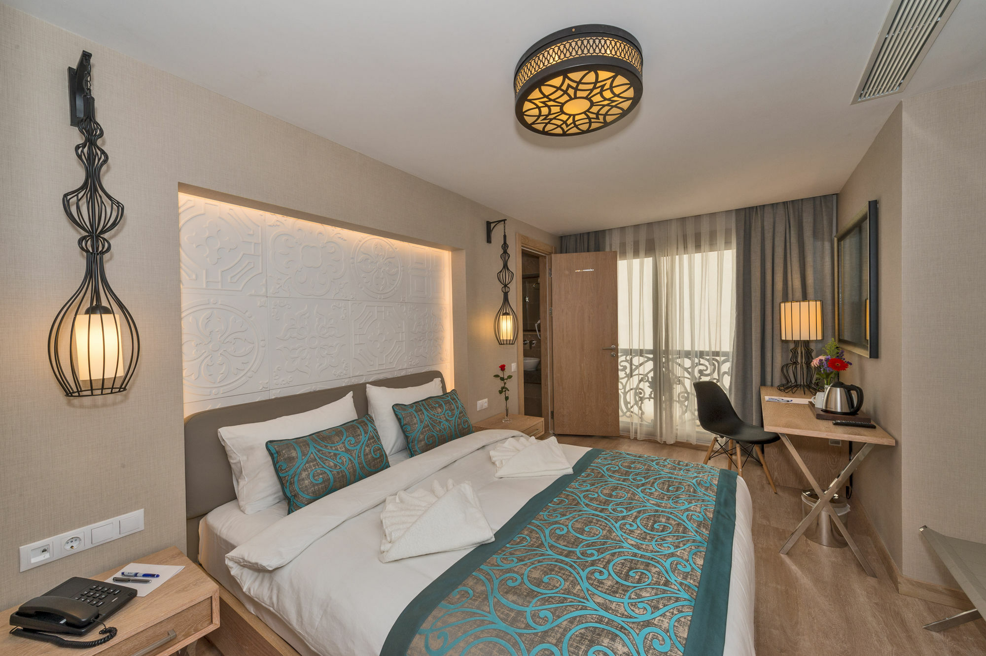 Aybar & 4* Istanbul