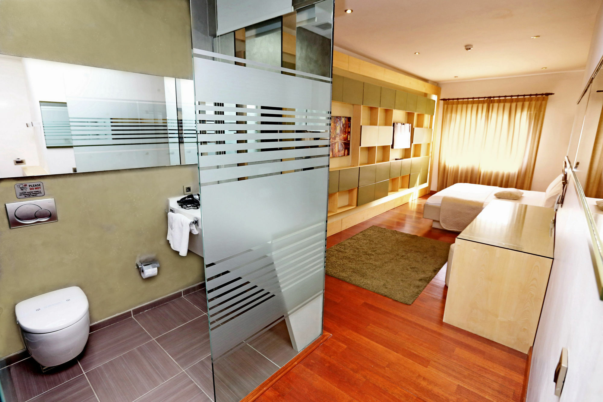 Eternity Boutique 4*