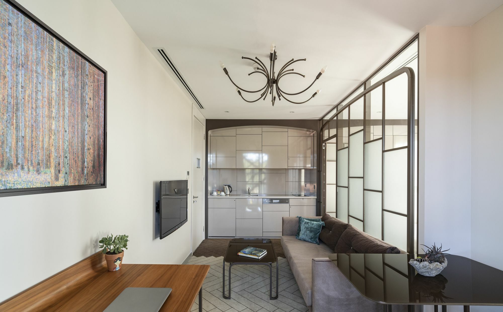 Otel Upsuites 4*