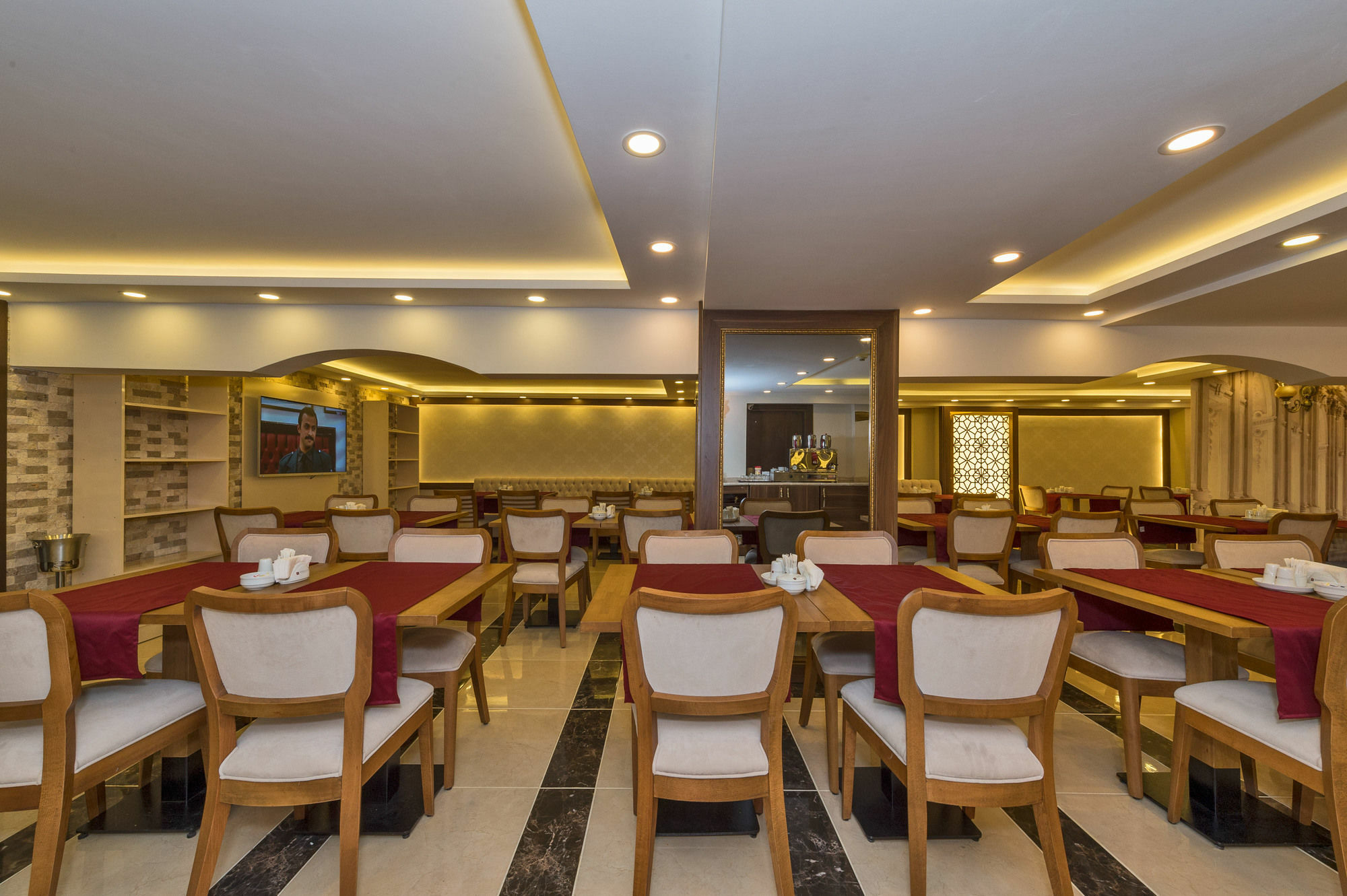 Marmara Place Old Hotel Istanbul