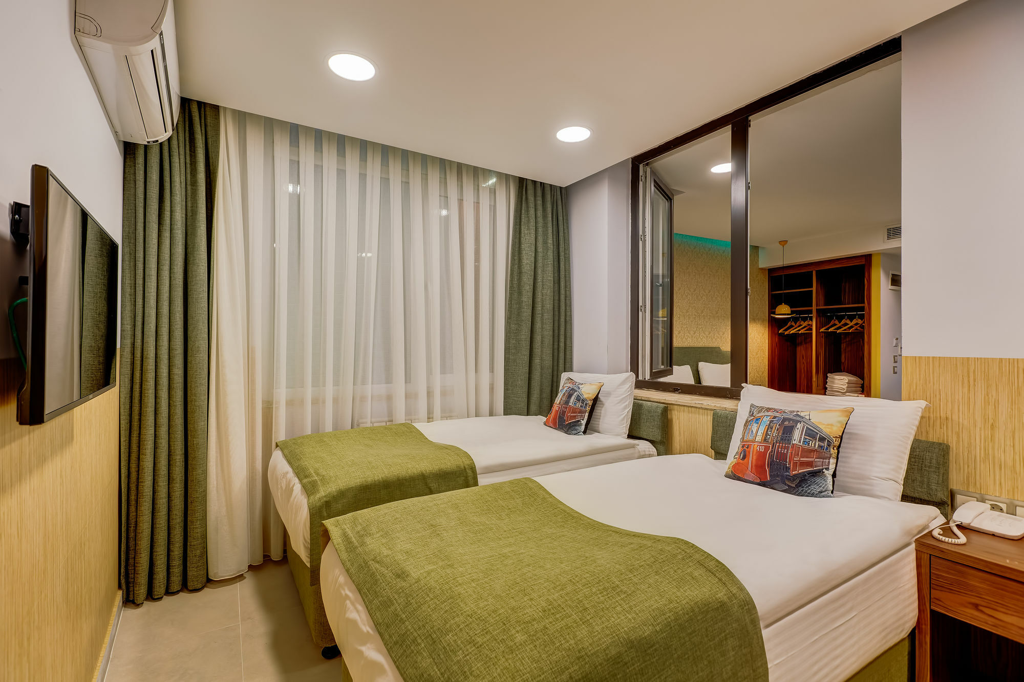 Sometimes Taksim Hotel 3*