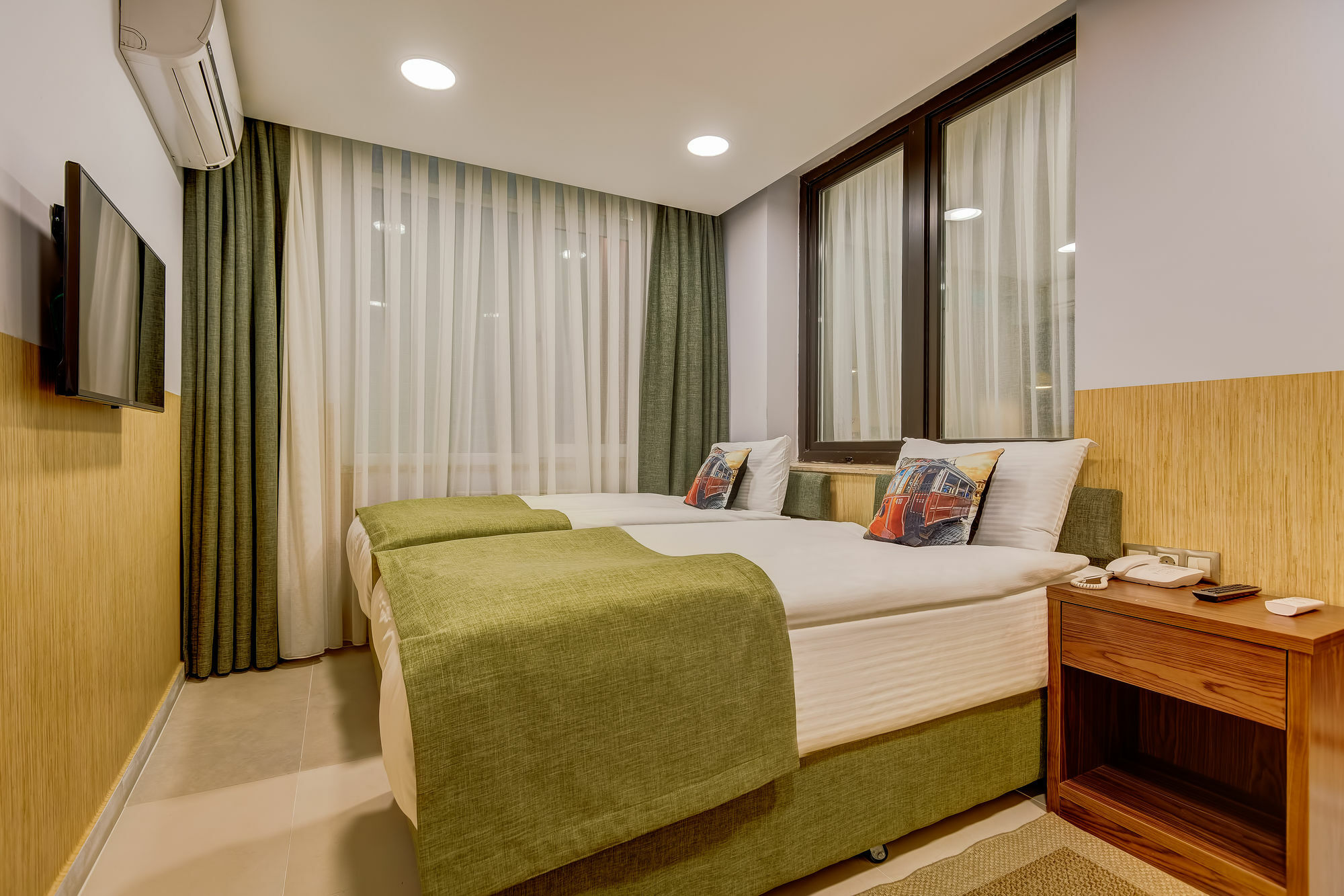 Hotel Sometimes Taksim 3*