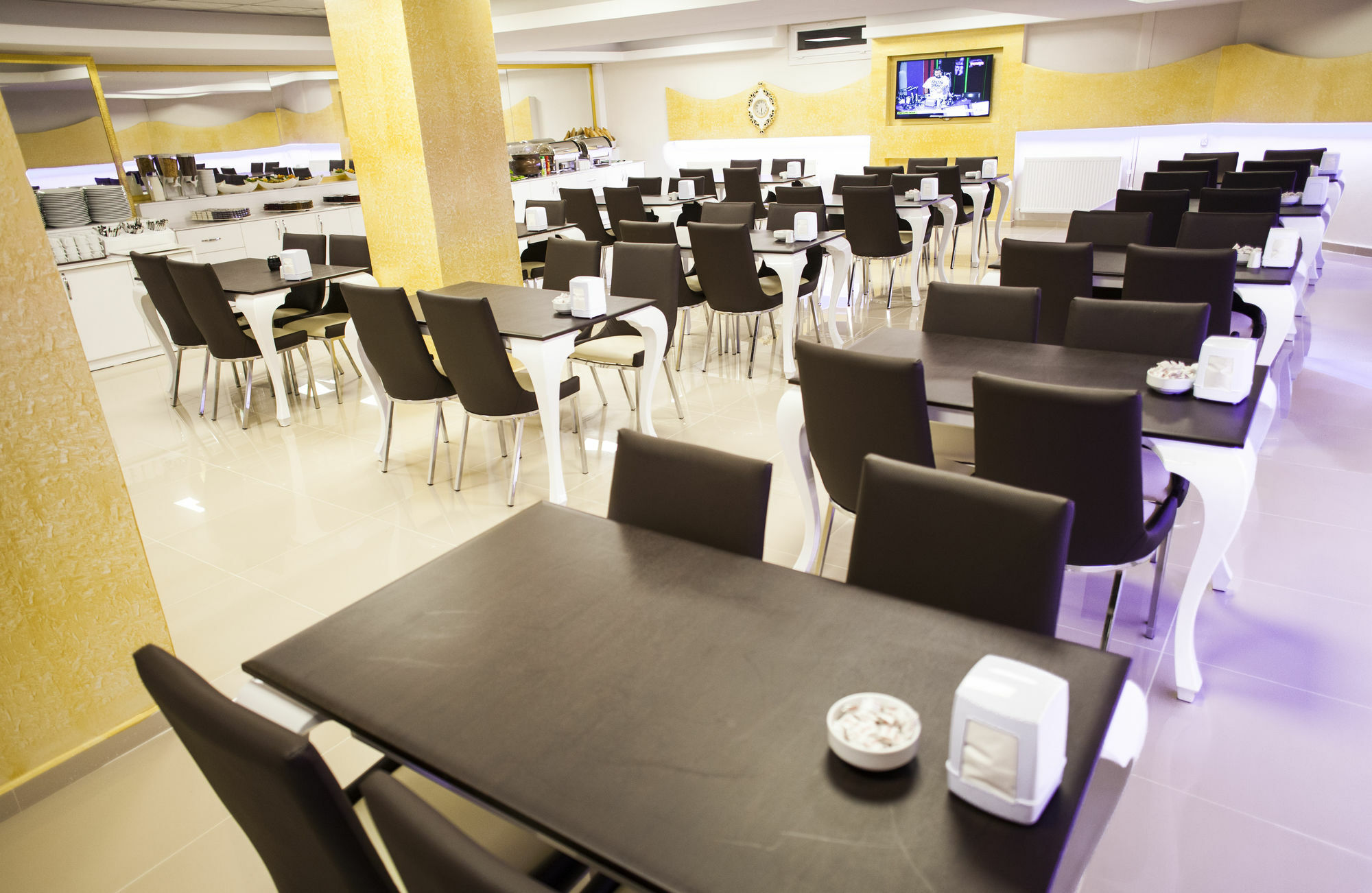 White Palace Hotel 3*