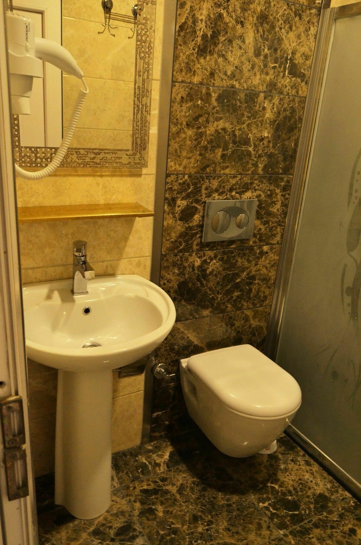 Yonca Otel 2*