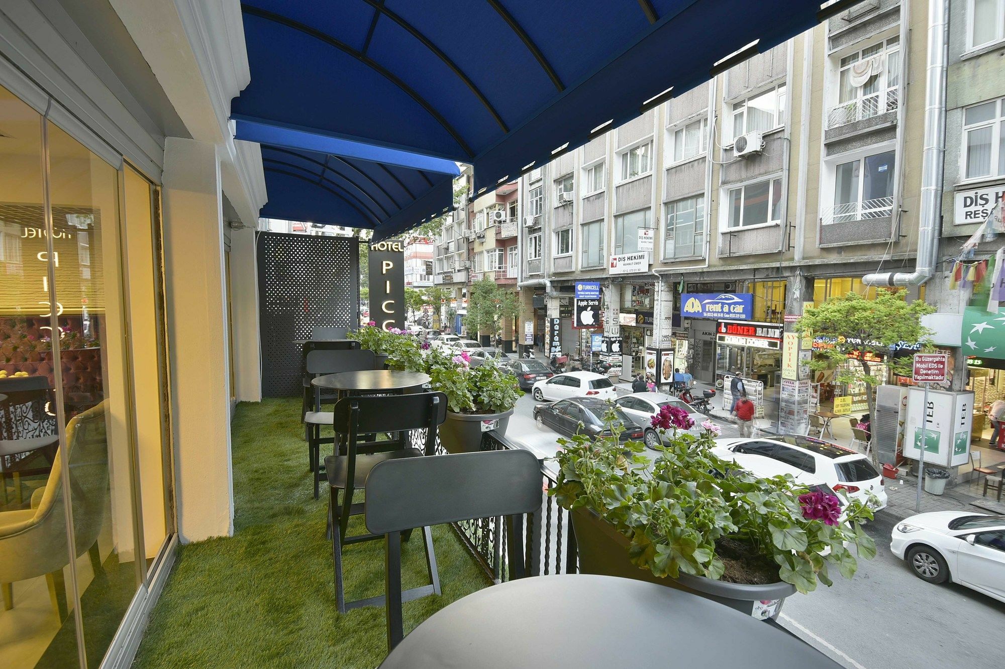 Adamel Hotel 3*