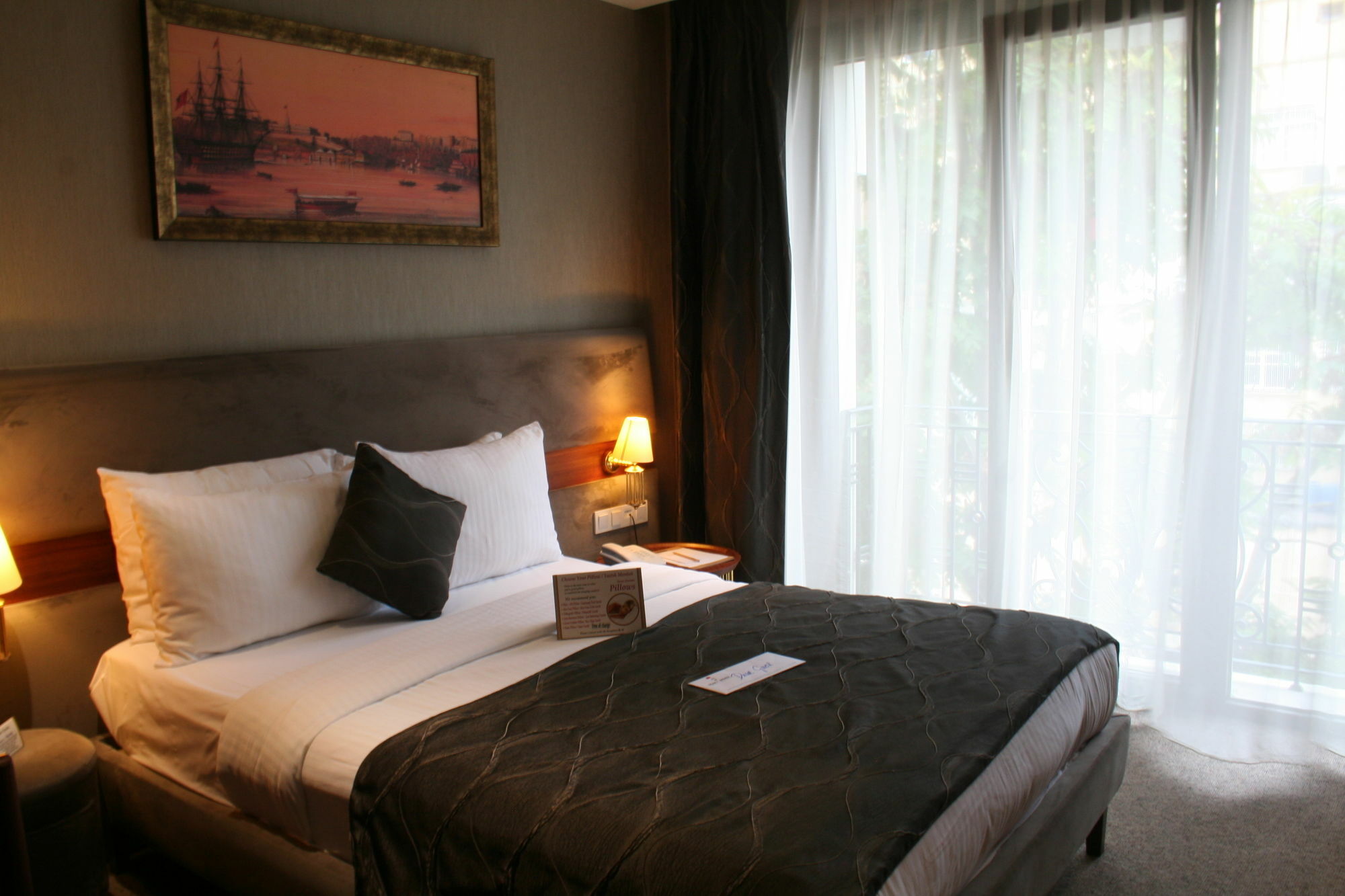 Nowy Efendi - Special Category İstanbul
