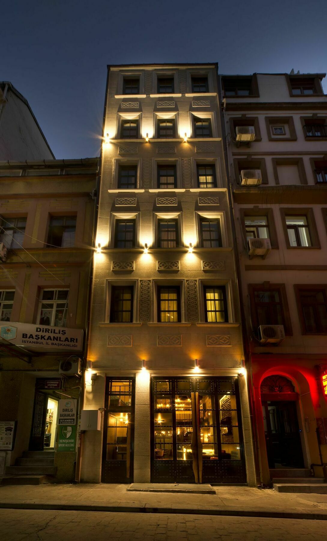 Taksim Avenue 4*