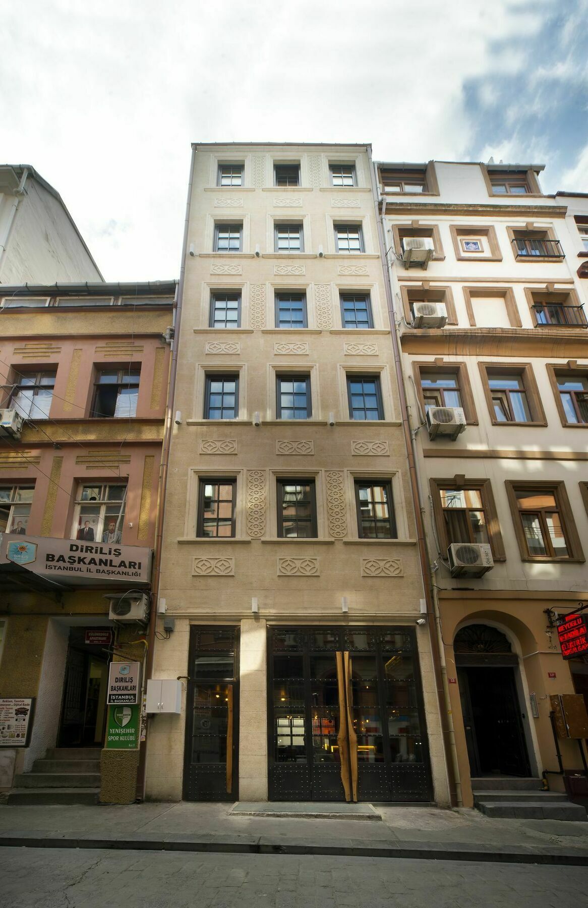 Taksim Avenue 4*