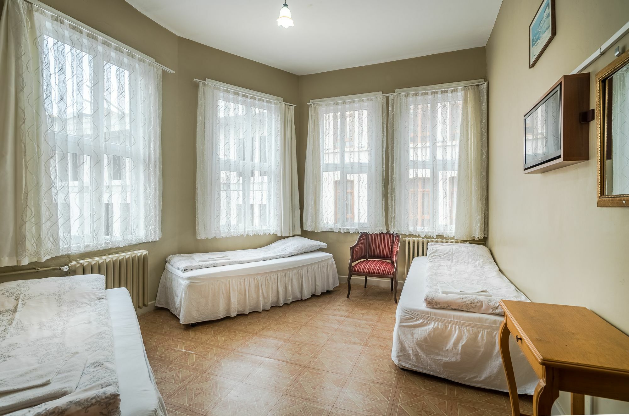 Yeni Hotel 2*