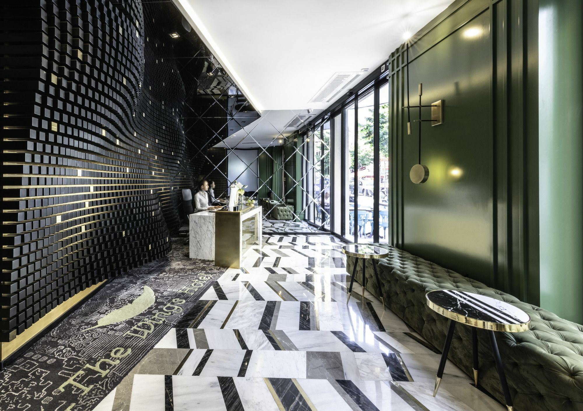 The Wings Hotel 4*