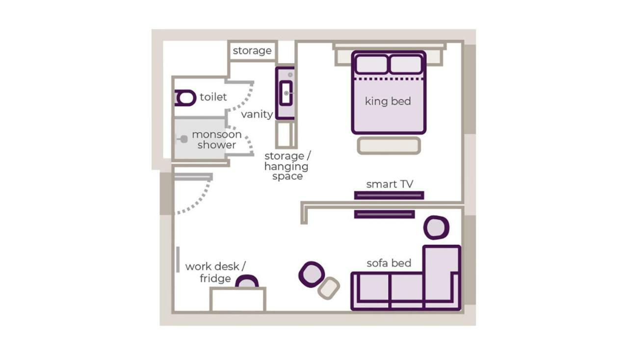 Hotel Yotel Airport, Entrance