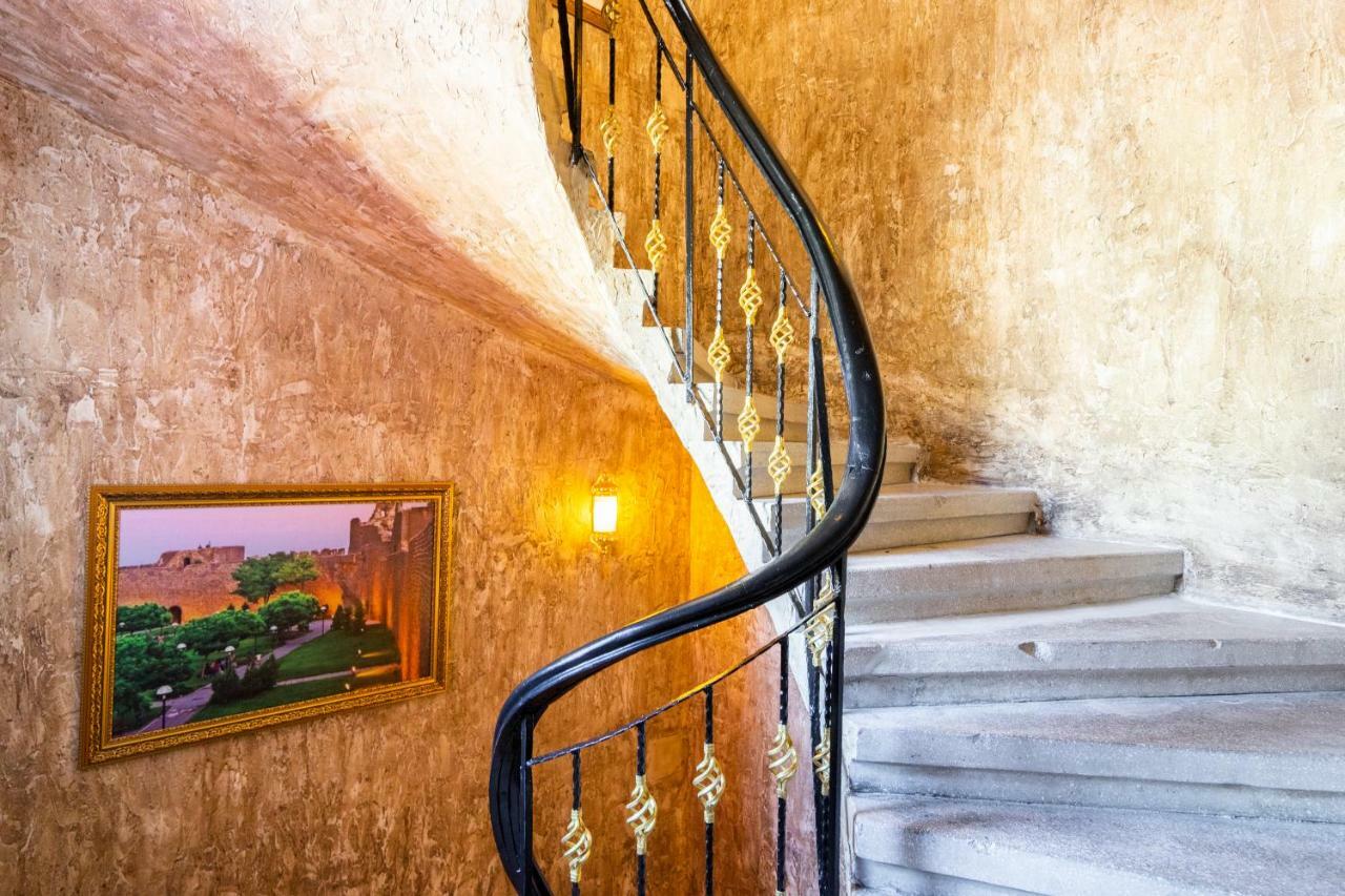 Ottoman Design *