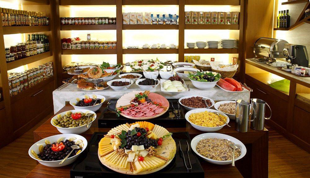 Housez & Special Class Hotel 4*