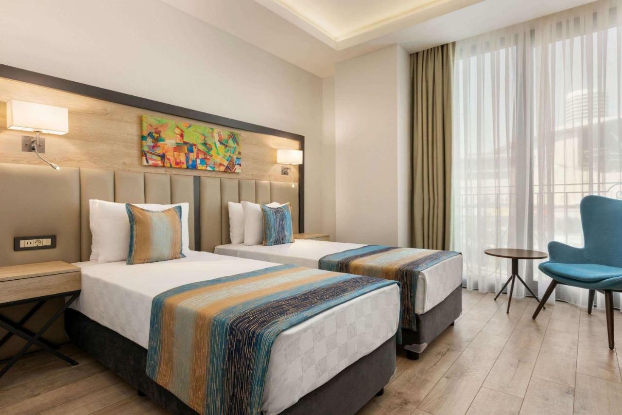 Ramada Encore By Wyndham Basin Express Istanbul