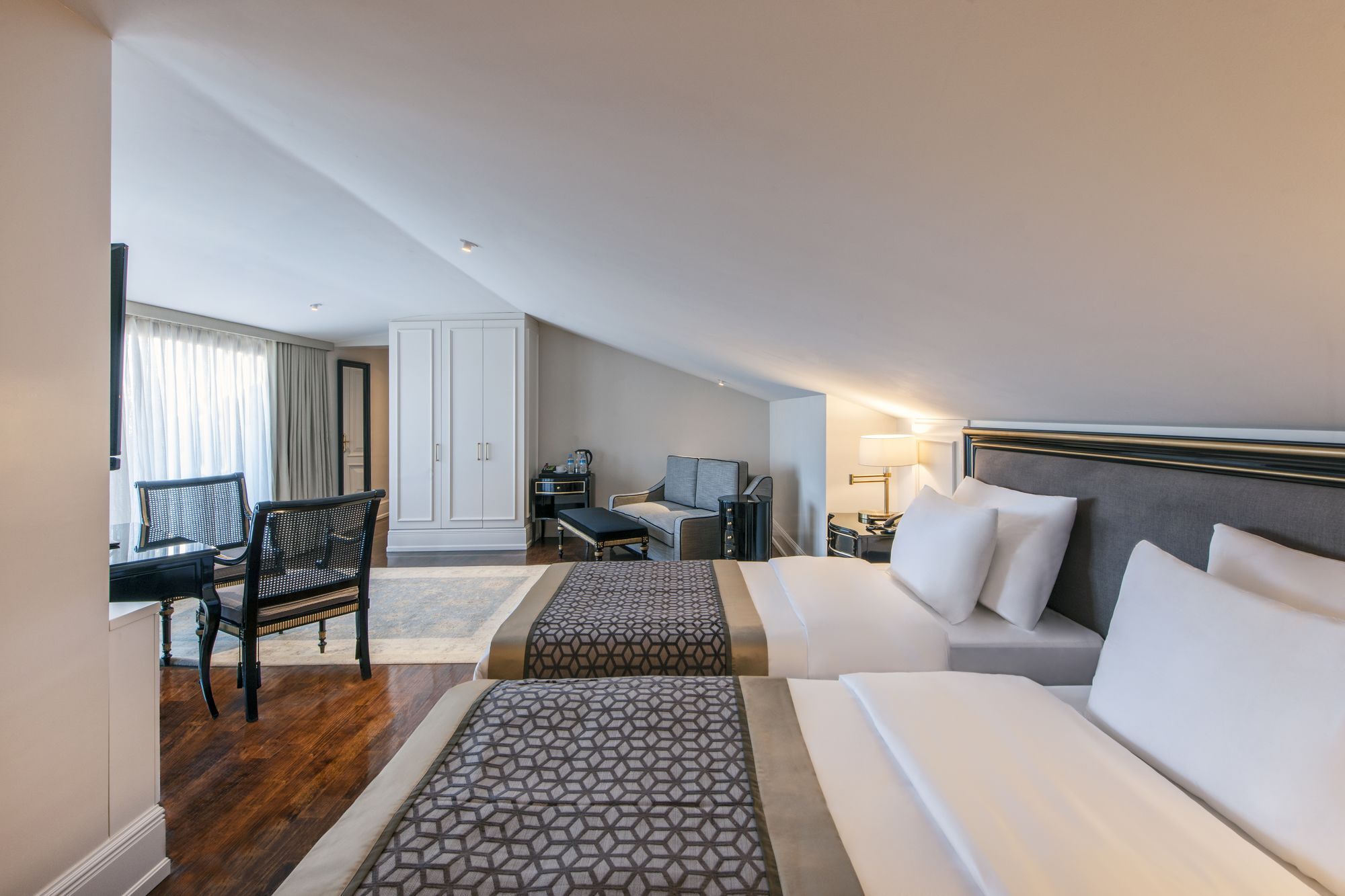 Hotel 1890 5*
