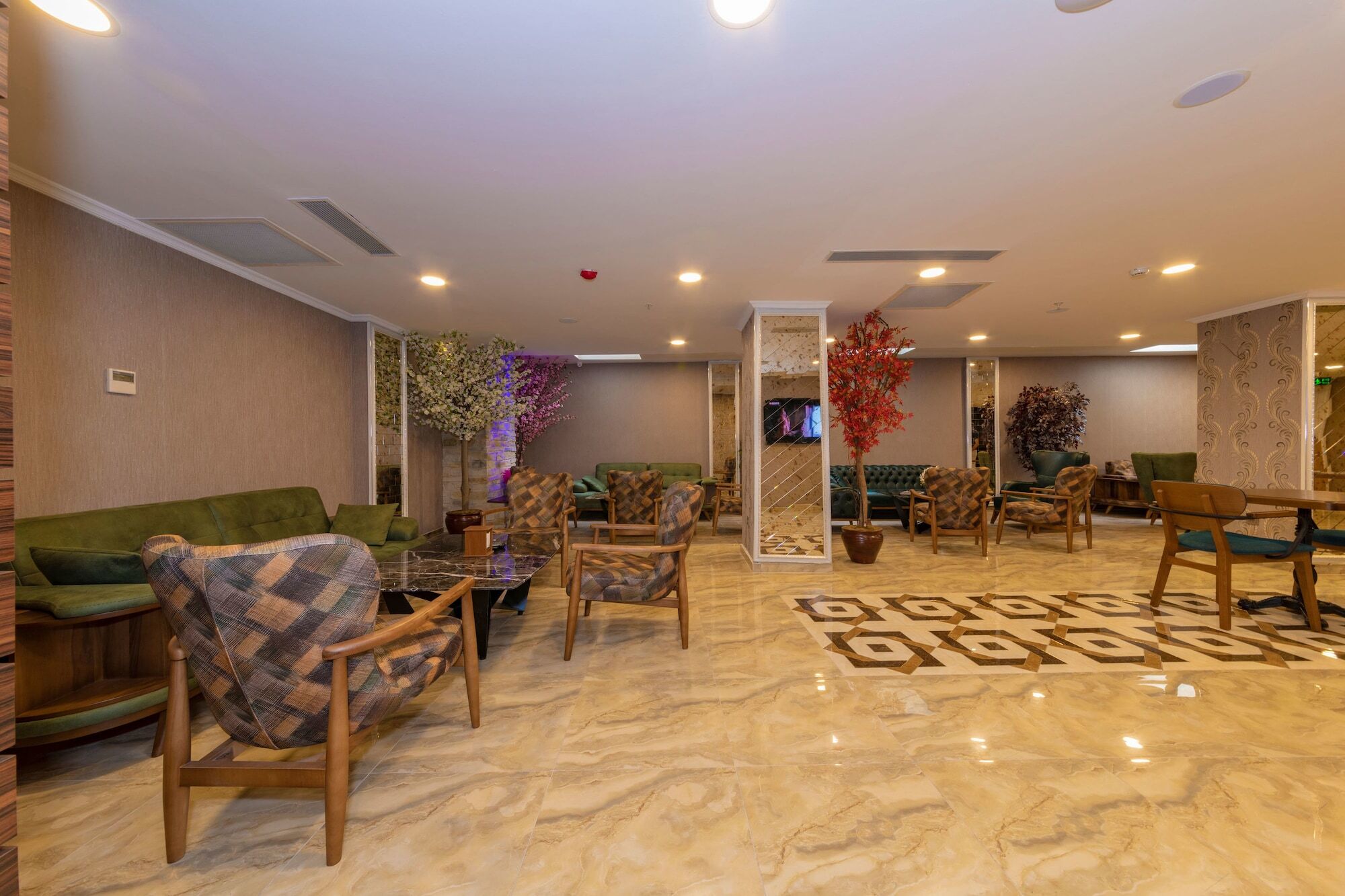 Vision Deluxe Hotel 3*