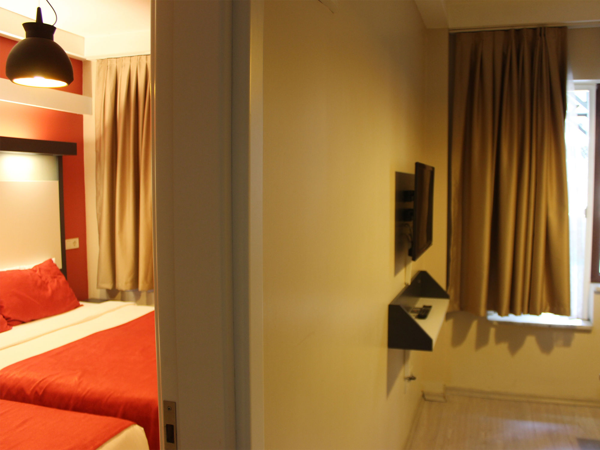 The Legend Platine Hotel 3*
