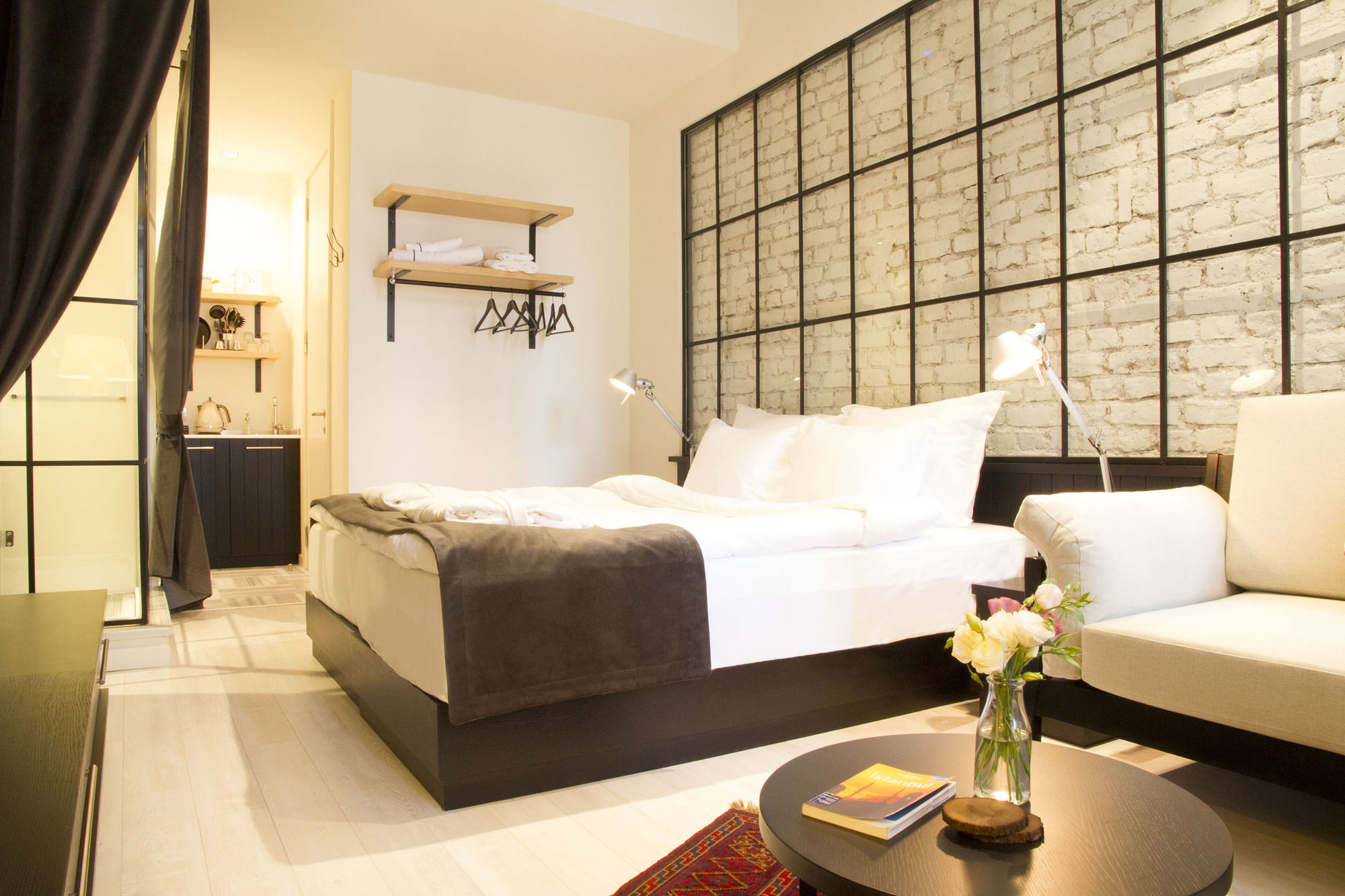 Magnova Hotel