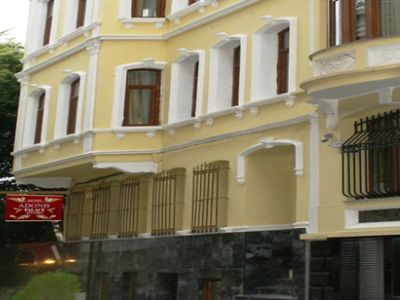 Hotel Adonis Palace 3*