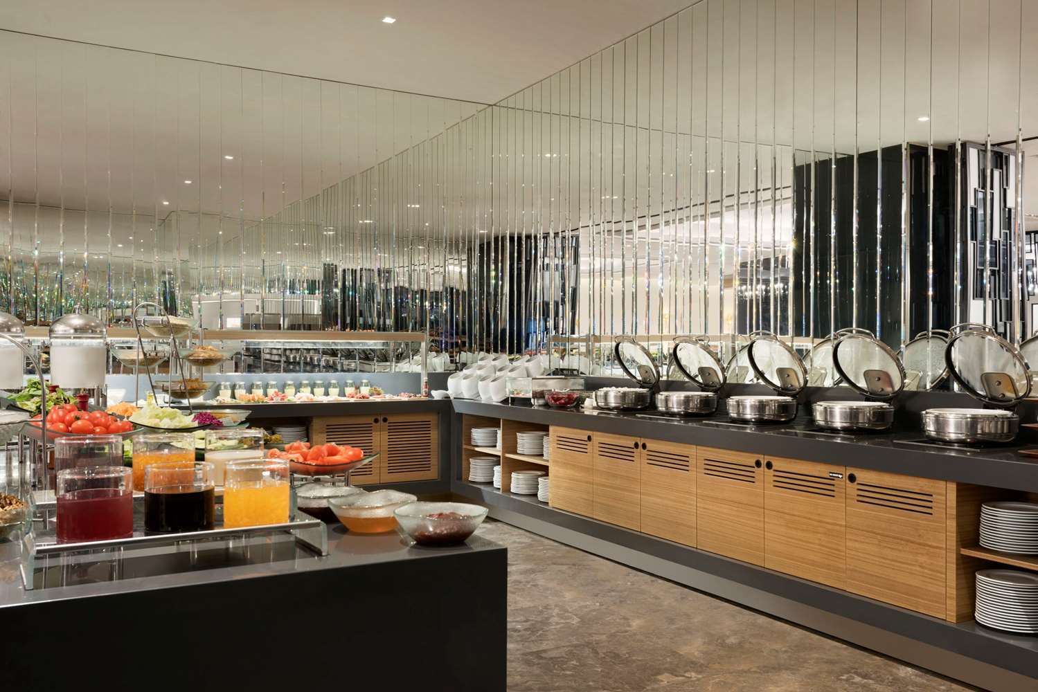 Hotel Hawthorn By Wyndham Airport 5*