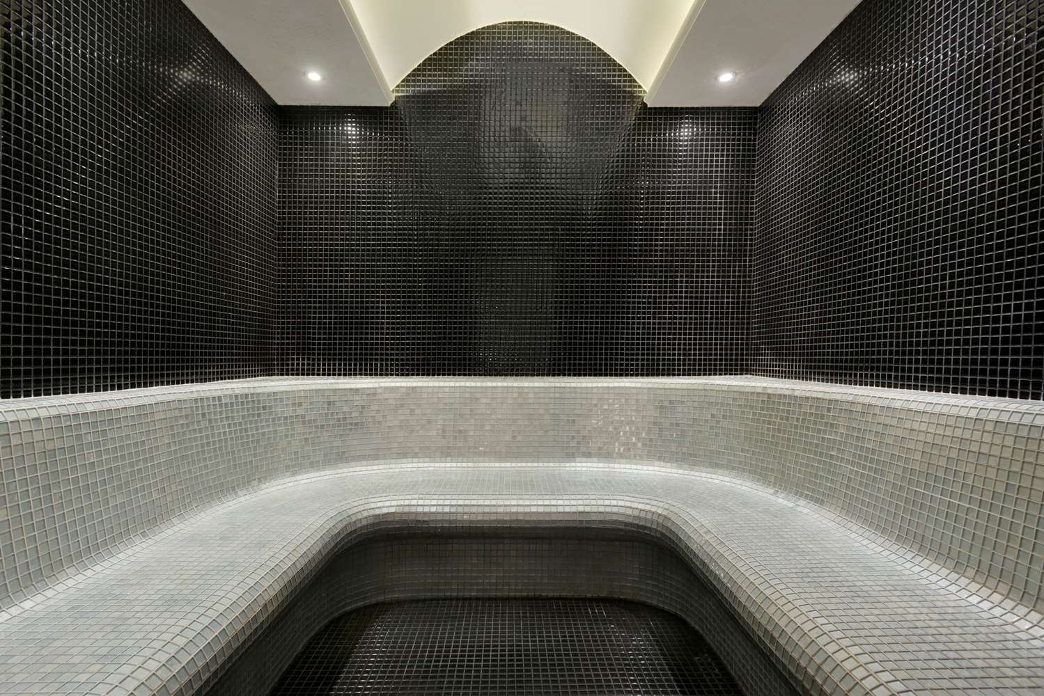 Hawthorn By Wyndham Airport Otel 5*