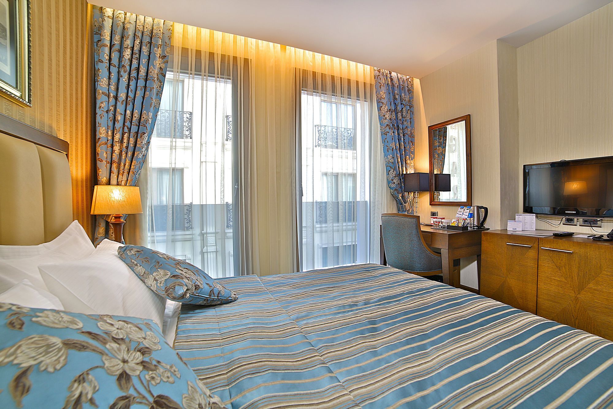 Hotel Adelmar Hotel Istanbul Sisli 4*