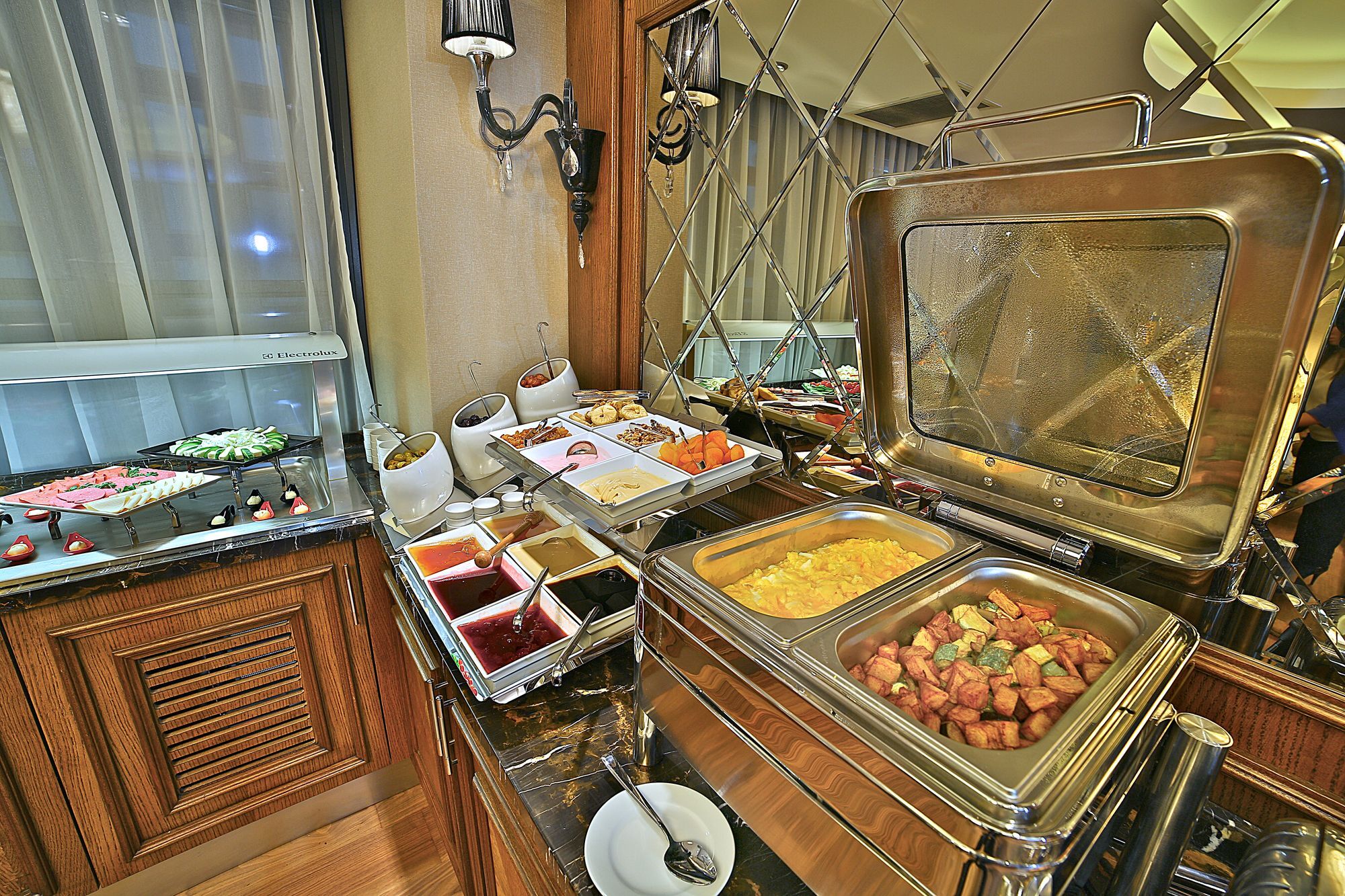Hotel Adelmar Hotel Istanbul Sisli 4*
