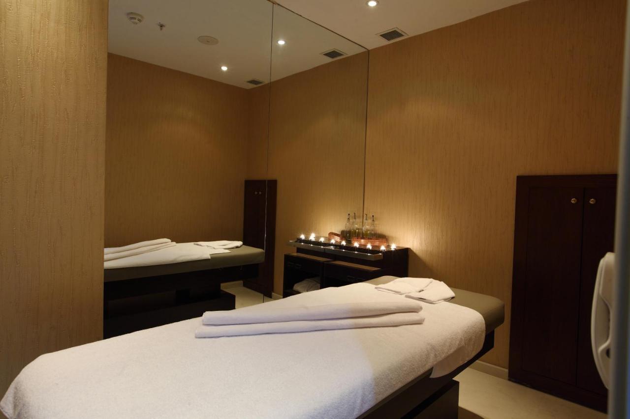 Hotel Victory & 4*