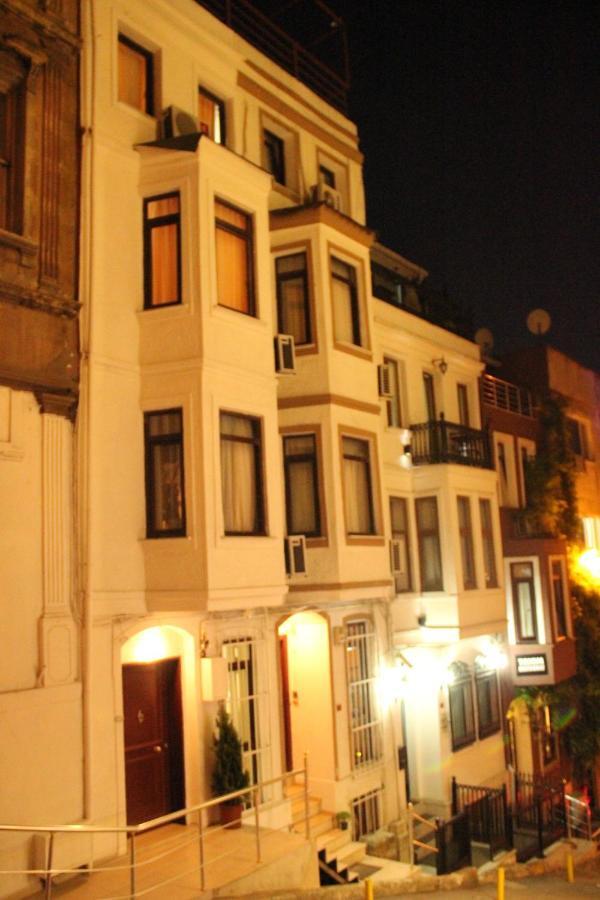 Taksim Square Hot Aparthotel 3*