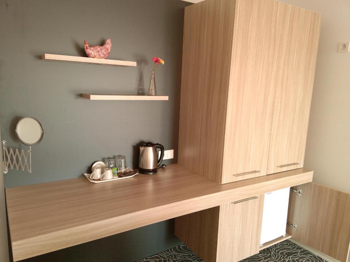 Kat11 Aparthotel *