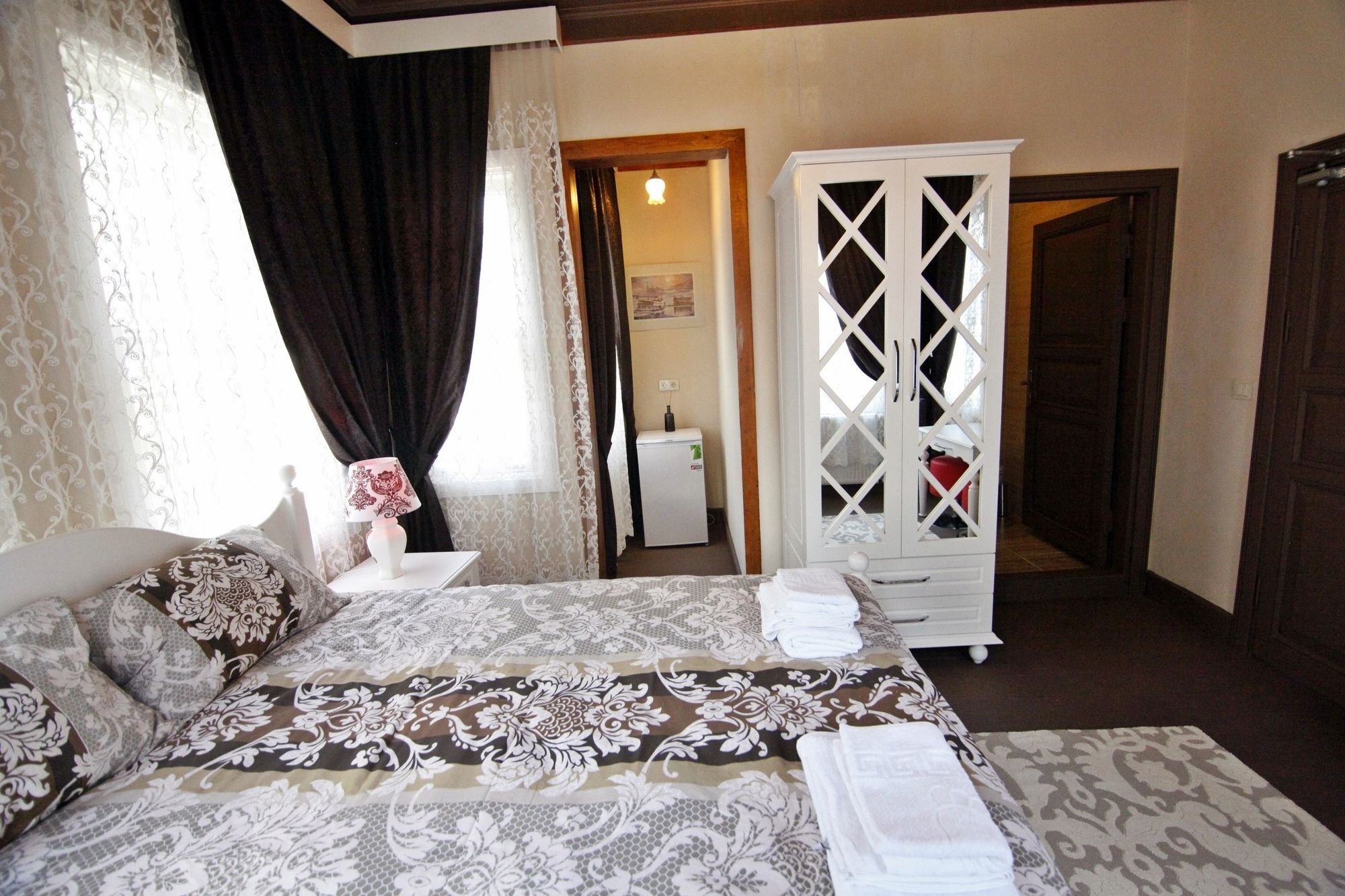 Kadikoey White House Hotel 3*