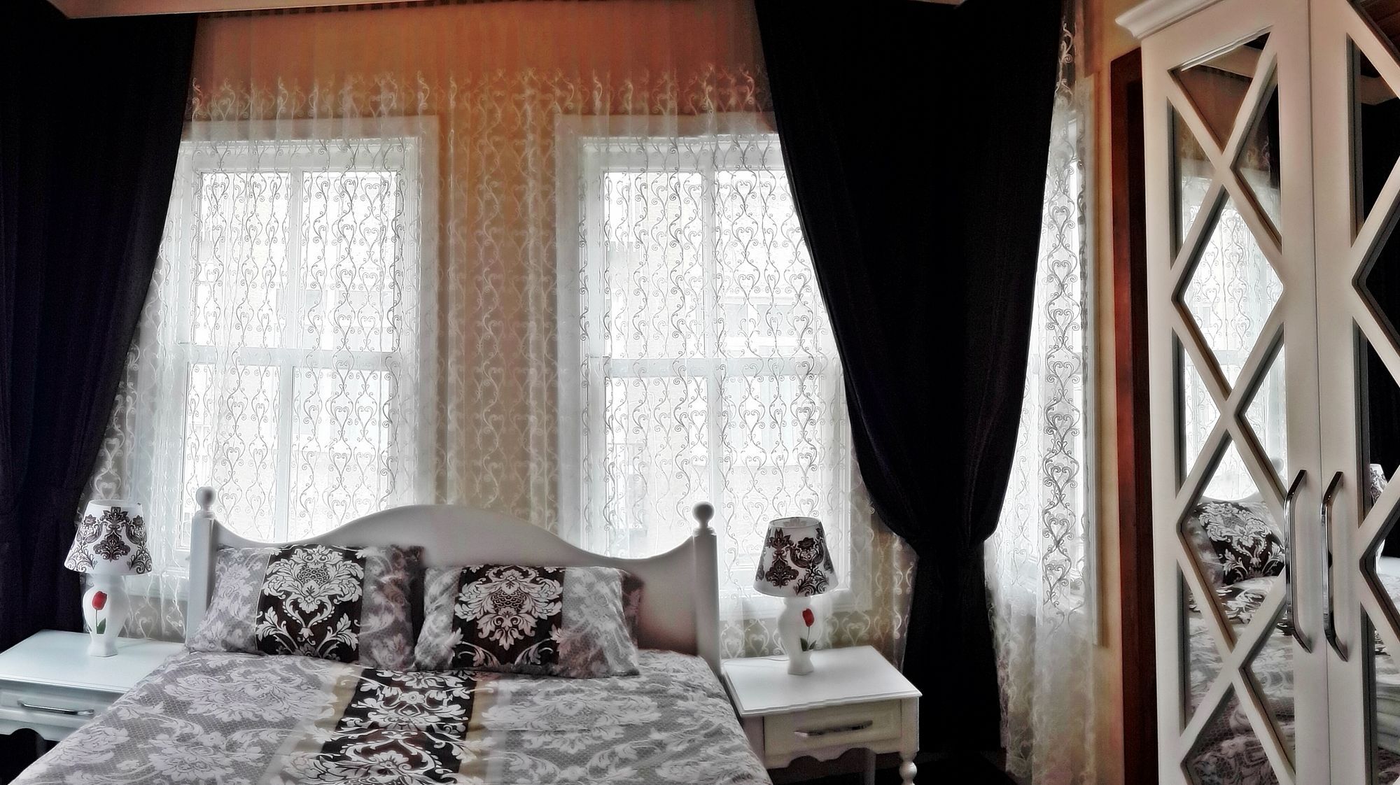 Kadikoey White House 3*
